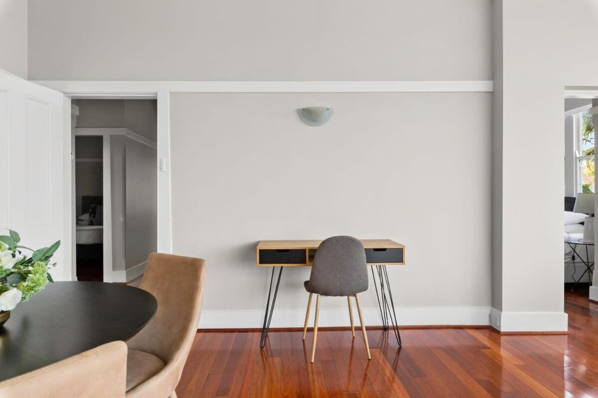 Huge Harbour View Apartment In Historic Home Sydney Bagian luar foto