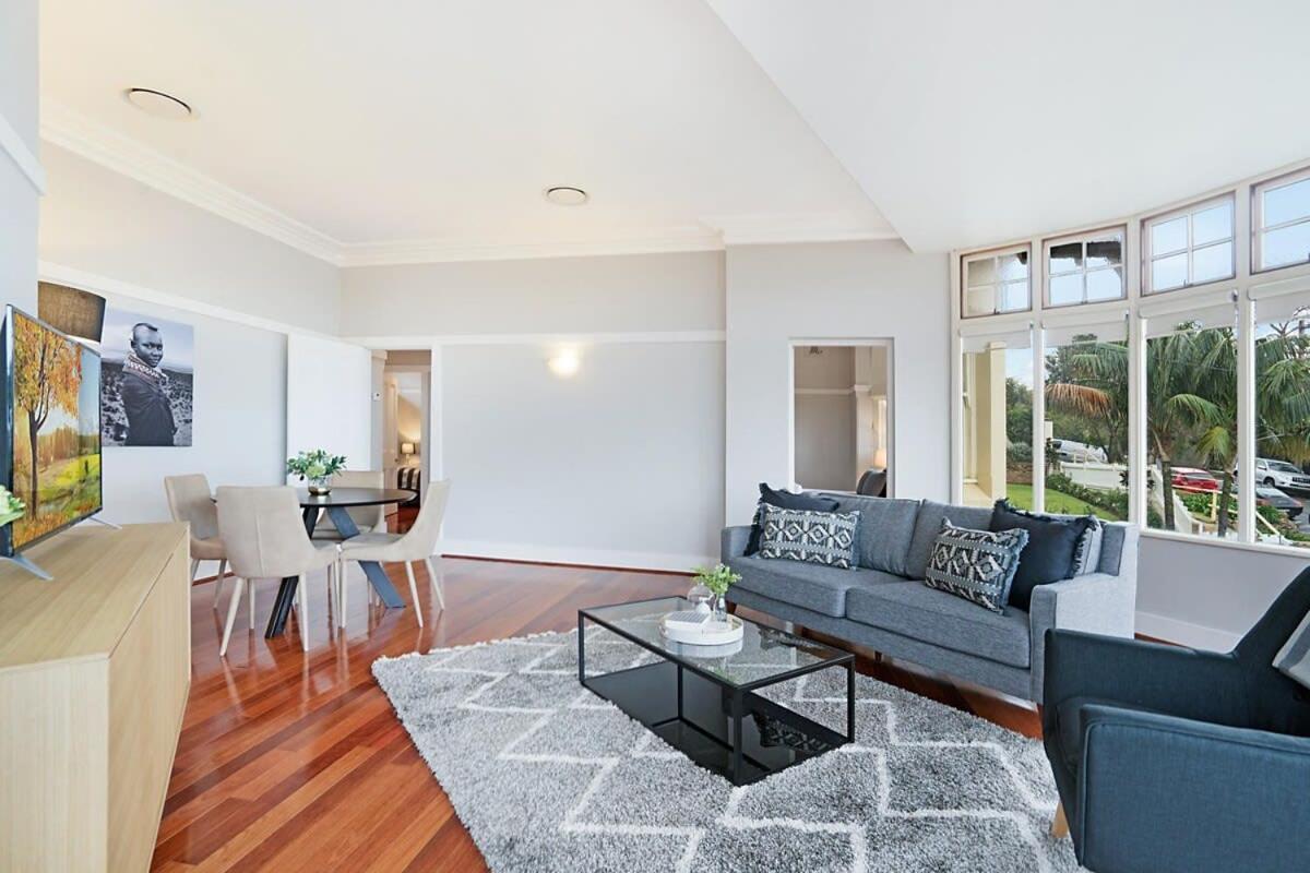 Huge Harbour View Apartment In Historic Home Sydney Bagian luar foto