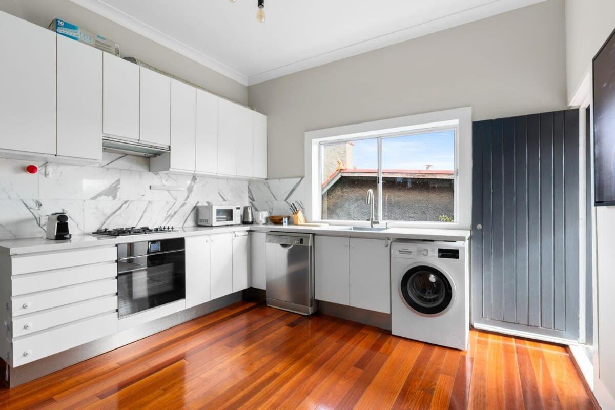 Huge Harbour View Apartment In Historic Home Sydney Bagian luar foto